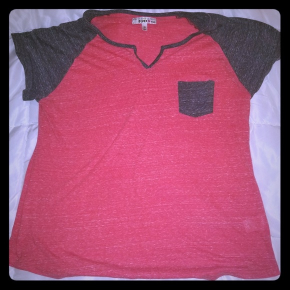 Derek Heart Tops - Heathered red casual shirt